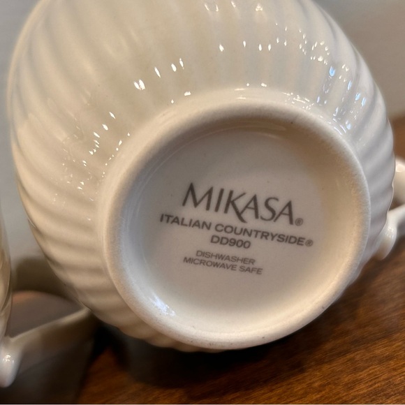 Mikasa Italian Countryside Set of 4 Tea Cups With 4 Saucers Appear Unused! - Picture 8 of 10